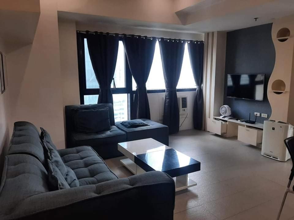 Spacious 2 Bedroom Unit With Pool Manila Eksteriør billede