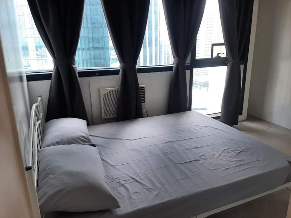 Spacious 2 Bedroom Unit With Pool Manila Eksteriør billede