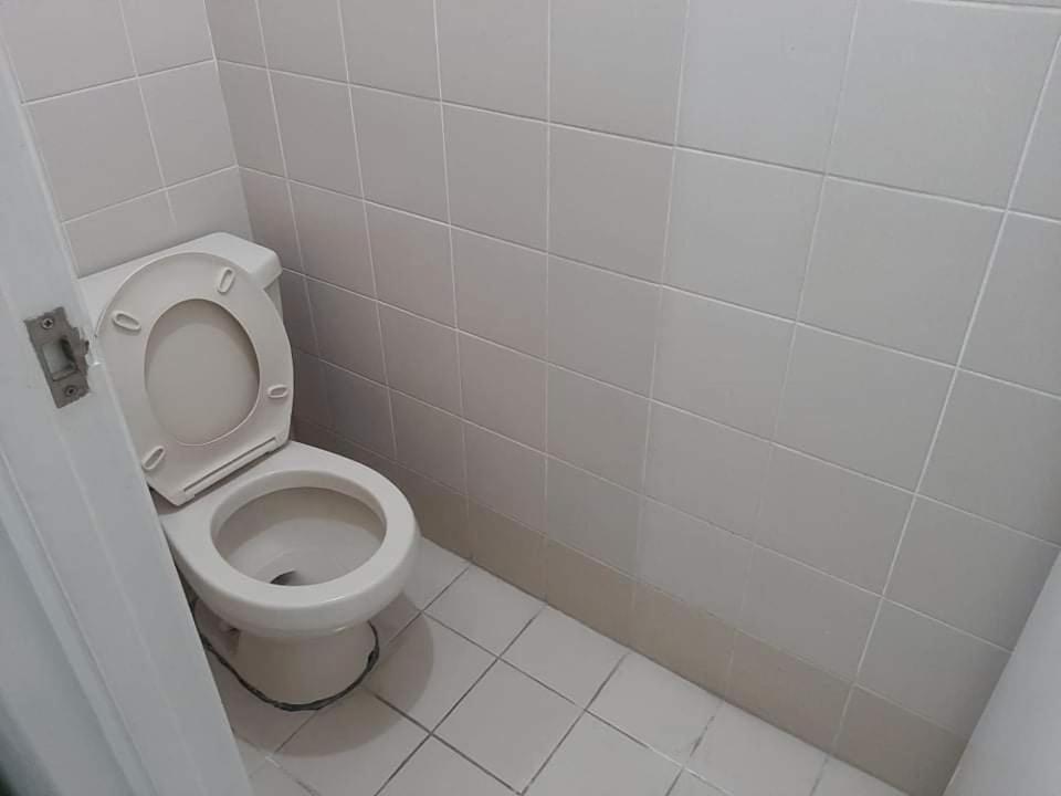 Spacious 2 Bedroom Unit With Pool Manila Eksteriør billede